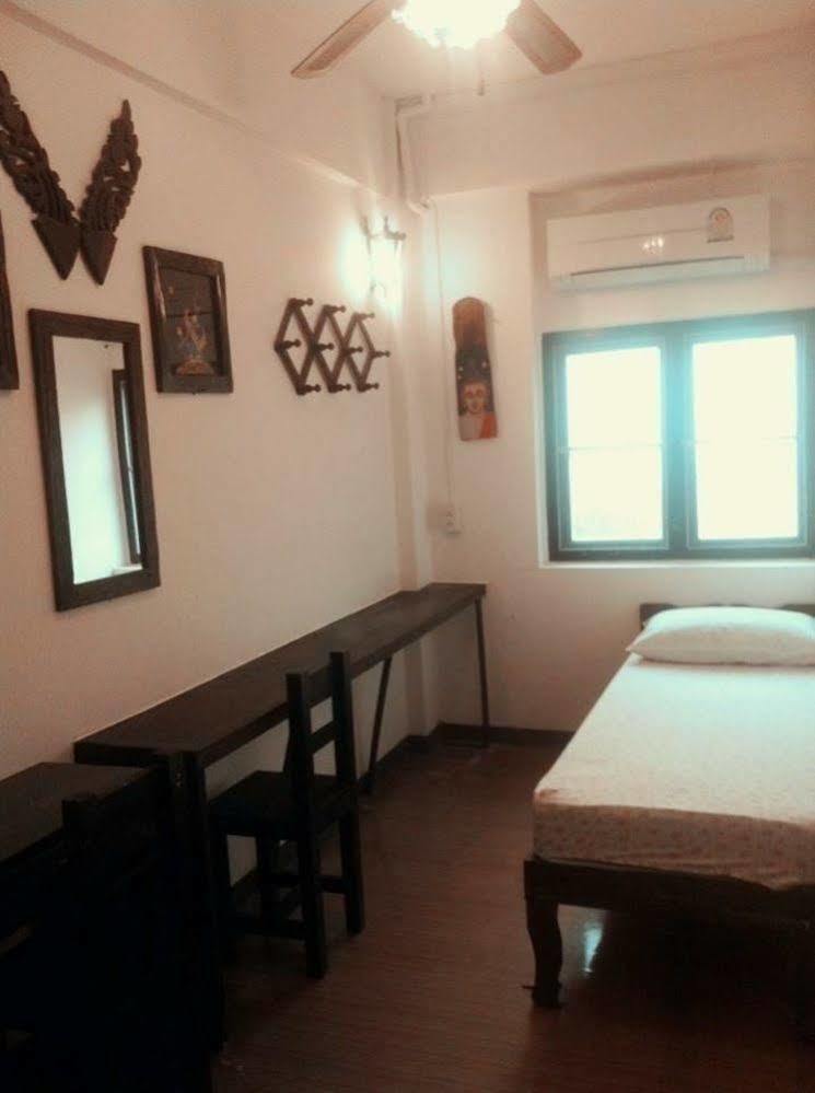 Donmueang Airport Walkable Hostel Pak Kret Buitenkant foto